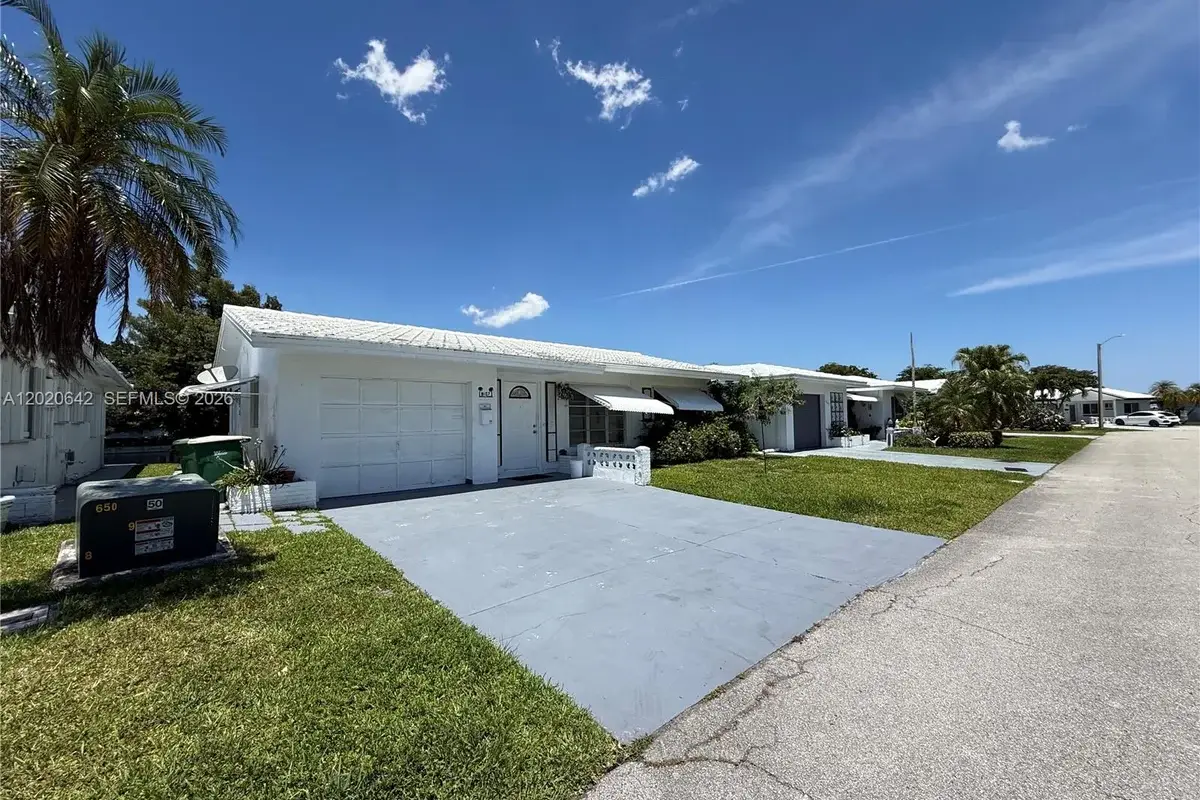 8107 NW 58th Pl, Tamarac: photo 1 of 3