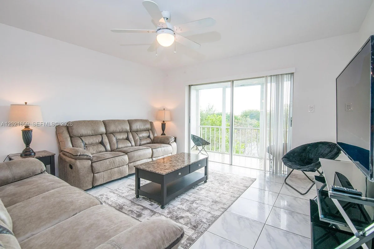 4650 Washington St #502, Hollywood: photo 1 of 26