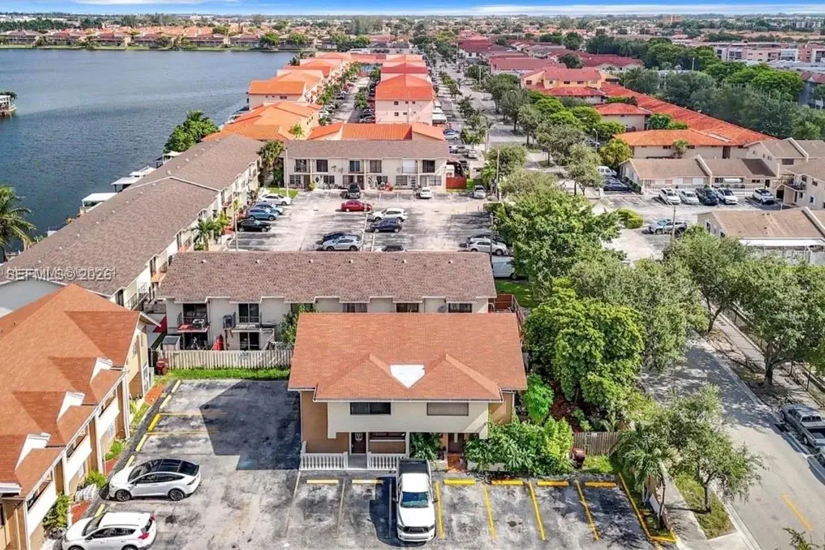 5350 W 26th Ave #118, Hialeah: photo 1 of 13