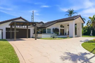 9665 SW 136th St, Miami: photo 1 of 67