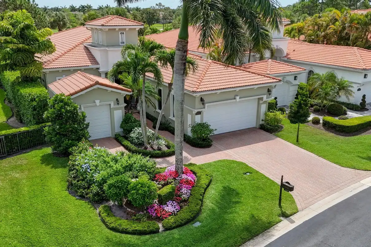 160 Viera Dr, Palm Beach Gardens: photo 1 of 89