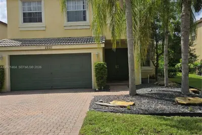 2221 Sloane Pl, Wellington: photo 1 of 4