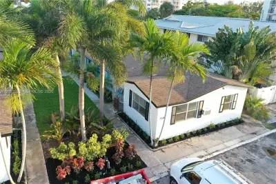 3210 Canal Dr #5, Pompano Beach: photo 1 of 28