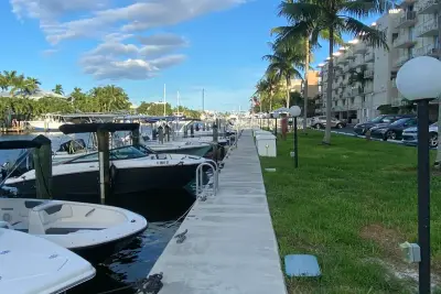 1731 SE 15th St #202, Fort Lauderdale: photo 1 of 15