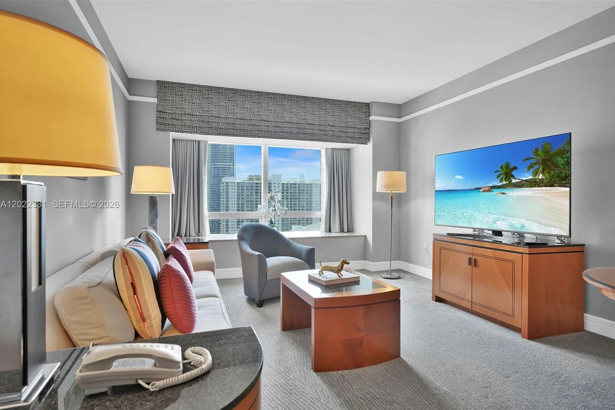 1435 Brickell Ave #3210, Miami: photo 1 of 32