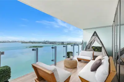 700 NE 26th Ter #2901, Miami: photo 1 of 85