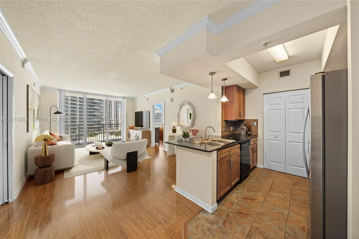2000 N Bayshore Dr #1005, Miami: photo 1 of 42