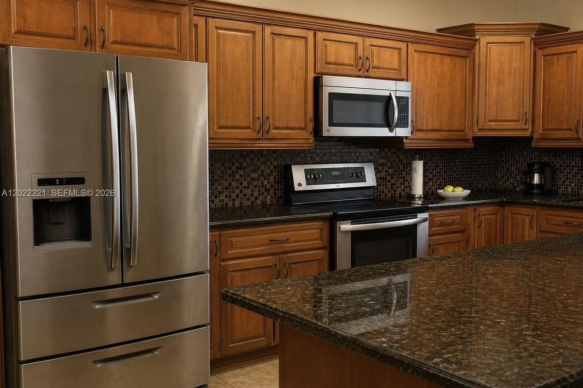 2839 Taylor St #8, Hollywood: photo 1 of 14