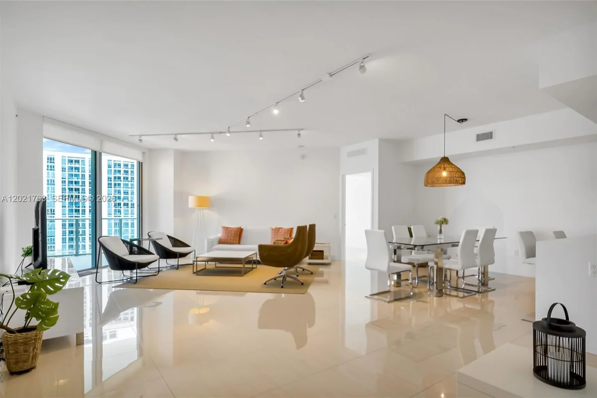 17301 Biscayne Blvd #907, North Miami Beach: photo 1 of 37