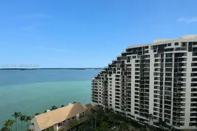 540 Brickell Key Dr #1801, Miami: photo 1 of 8