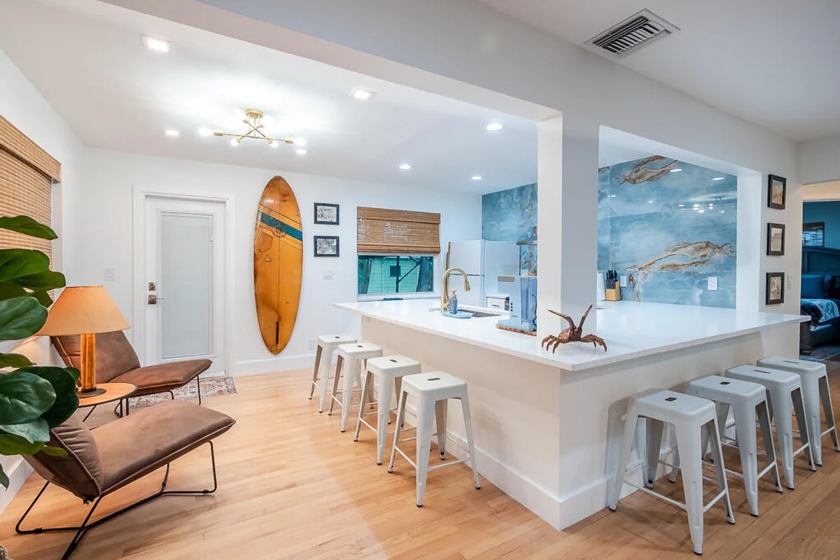 418 N Palmway, Lake Worth Beach: photo 1 of 30