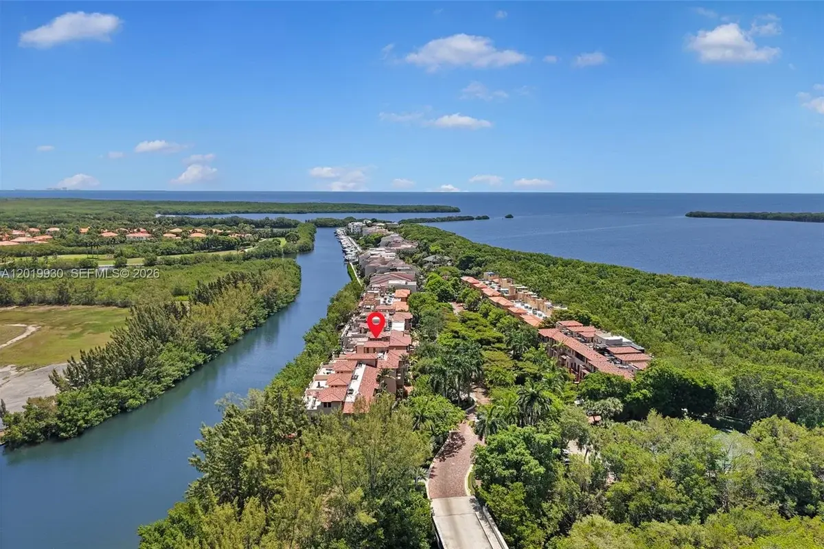 6226 Paradise Point Dr, Palmetto Bay: photo 1 of 69