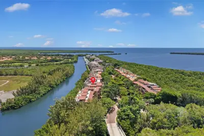 6226 Paradise Point Dr, Palmetto Bay: photo 1 of 69