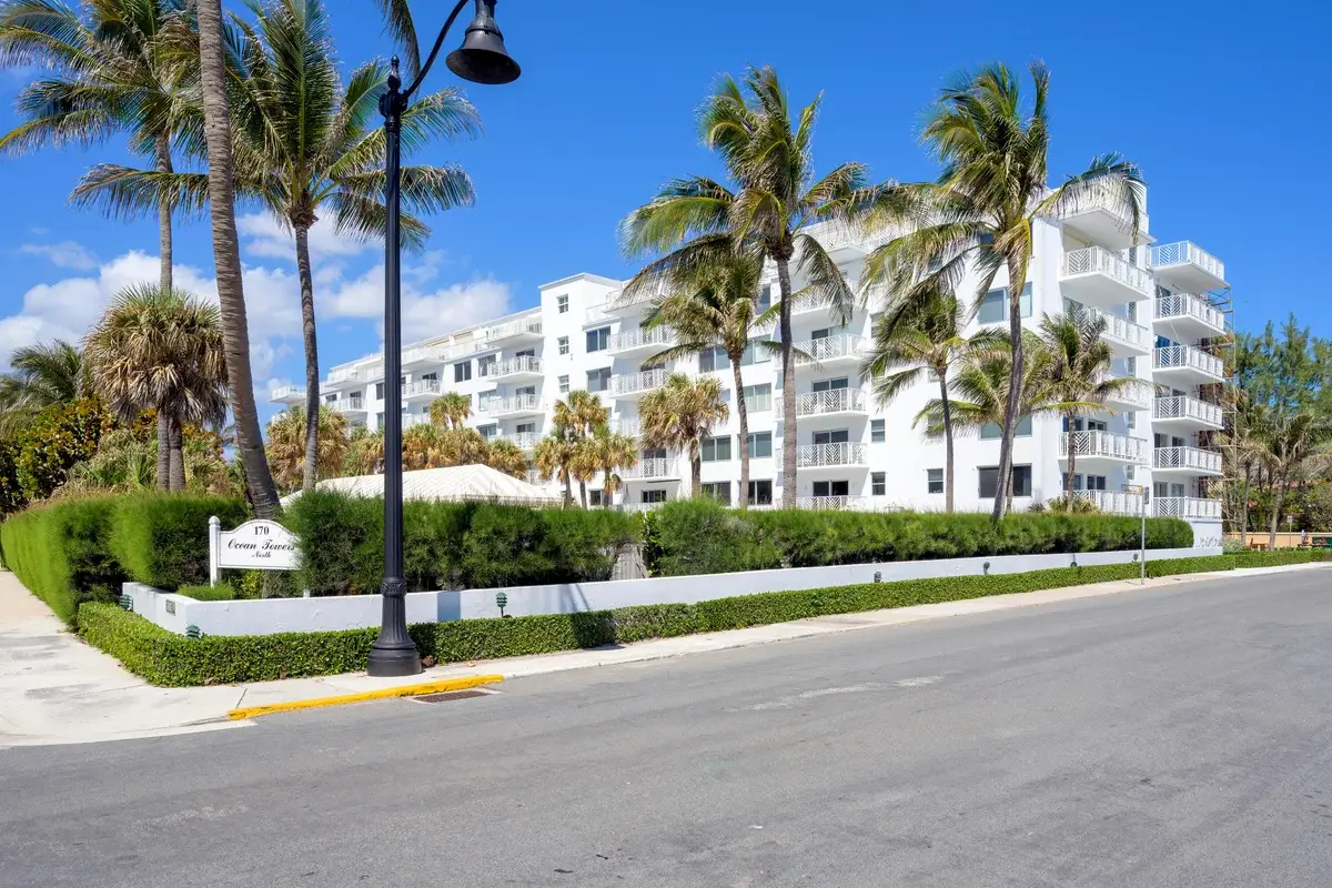 170 N Ocean Blvd #305, Palm Beach: photo 1 of 4