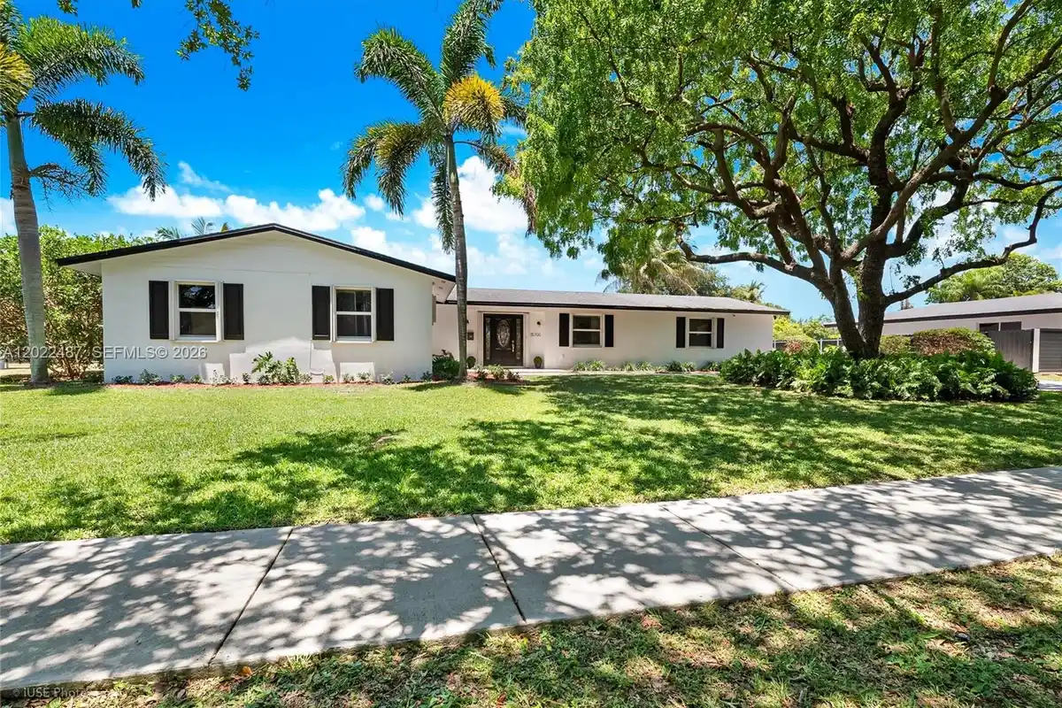 15700 SW 87th Ave, Palmetto Bay: photo 1 of 15