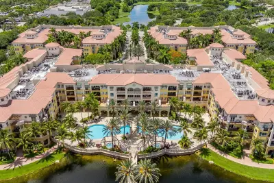 16102 Emerald Estates Dr #128, Weston: photo 1 of 63