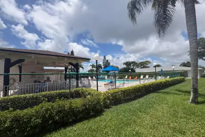1020 Silk Oak Ter #104, Delray Beach: photo 1 of 16