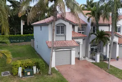 5033 NW 114th Ct, Doral: photo 1 of 25