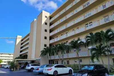 319 NE 14th Ave #607, Hallandale Beach: photo 1 of 18