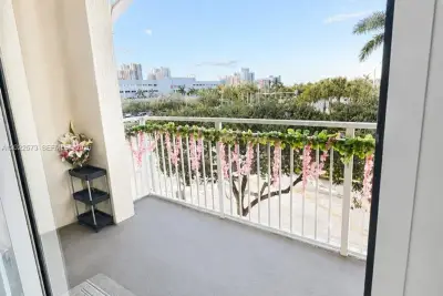 7266 SW 88th St #A203, Miami: photo 1 of 13