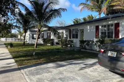 14155 NE 14th Ave, North Miami: photo 1 of 15