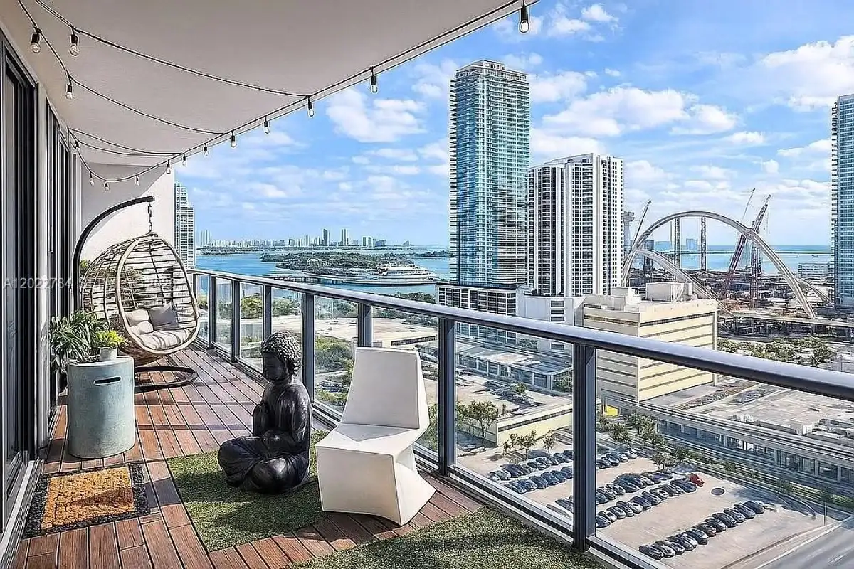 1600 NE 1st Ave #2009, Miami: photo 1 of 1