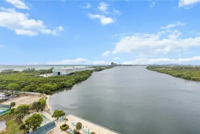 300 Bayview Dr #1504, Sunny Isles Beach: photo 1 of 37