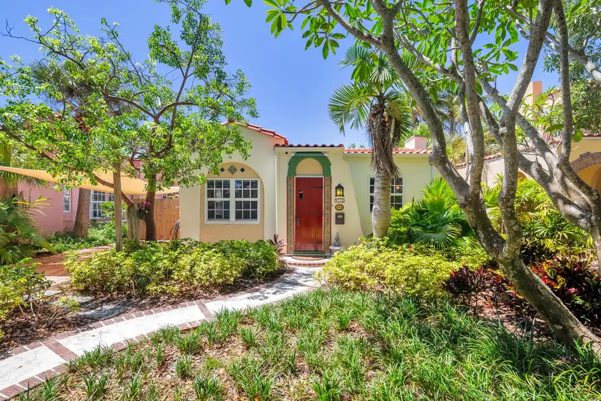 714 Sunset Rd, West Palm Beach: photo 1 of 31