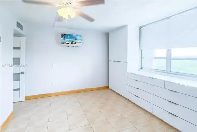 2841 NE 163rd St #1210, North Miami Beach: photo 1 of 25