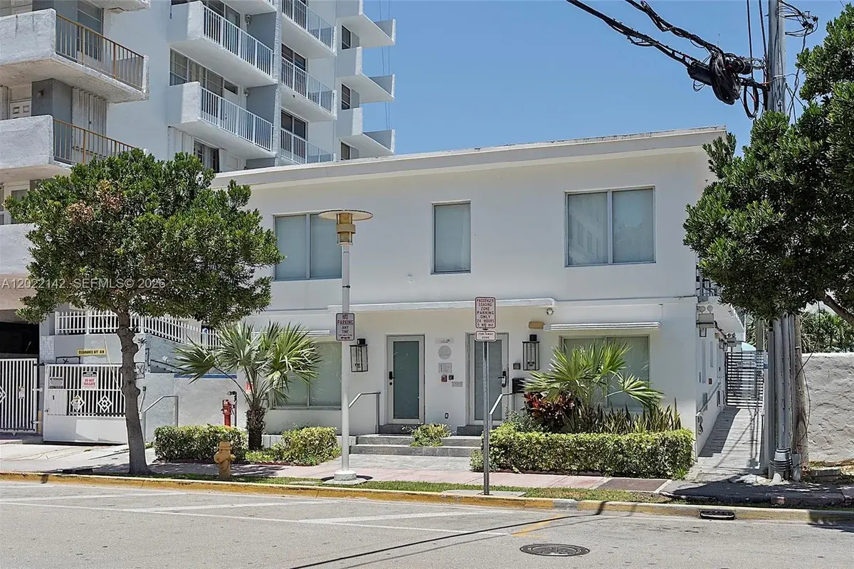 235 18th St, Miami Beach: photo 1 of 41