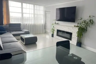 1301 NE Miami Gardens Dr #1013W, Miami: photo 1 of 27