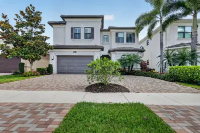 9524 Eden Roc Ct, Delray Beach: photo 1 of 101
