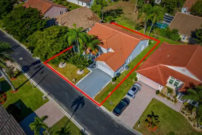 113 Egret Cir, Greenacres: photo 1 of 37