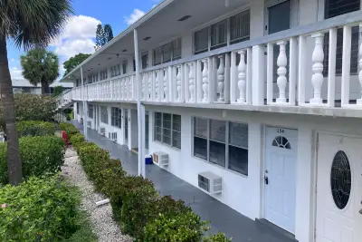 364 Northampton, West Palm Beach: photo 1 of 26