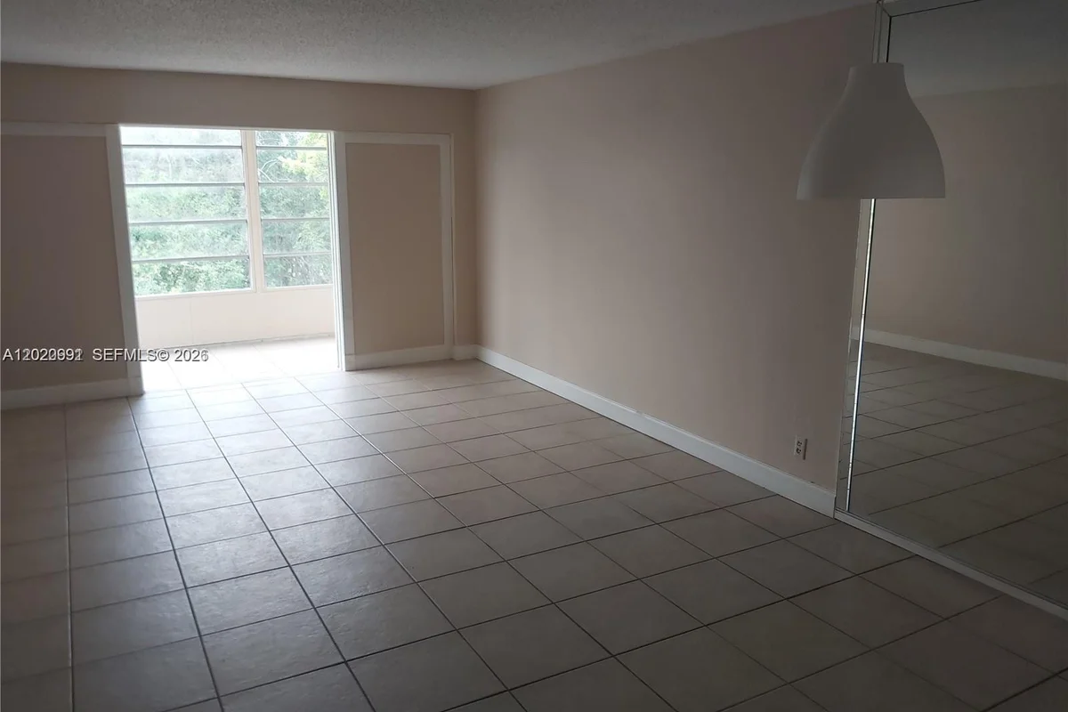 8370 Sands Point Blvd #H306, Tamarac: photo 1 of 9