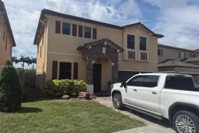 16564 SW 43rd St, Miami: photo 1 of 23