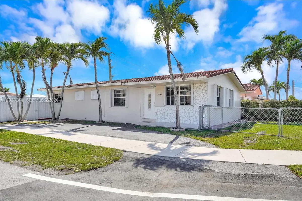2400 SW 103rd Ct, Miami: photo 1 of 22
