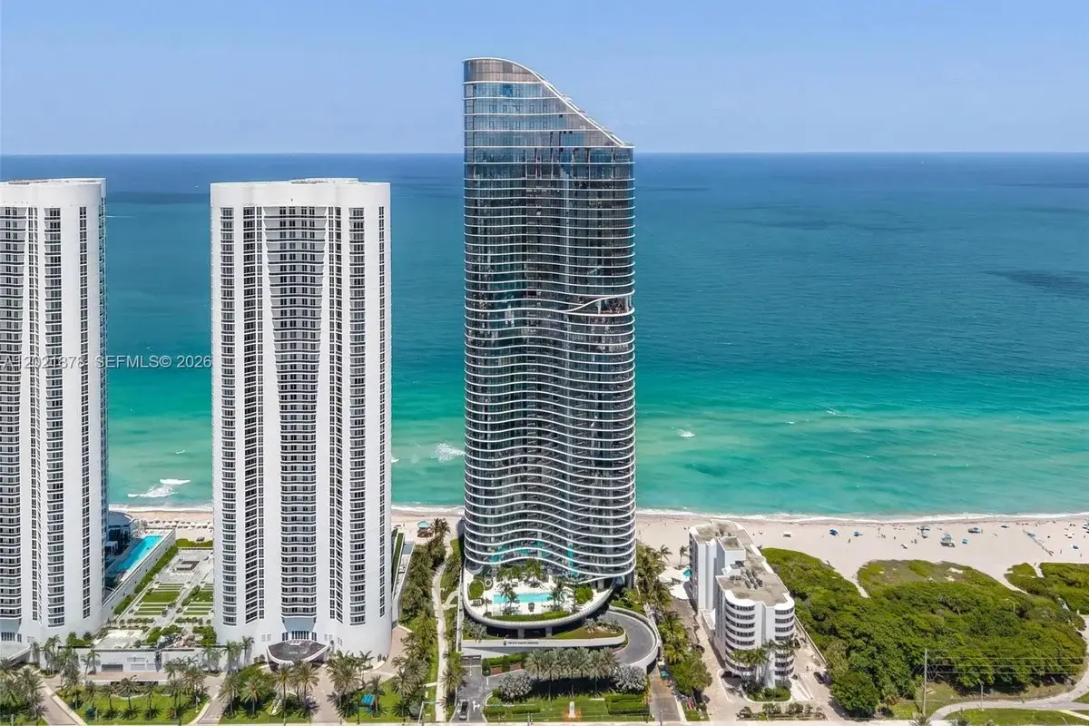 15701 Collins Ave #3001, Sunny Isles Beach: photo 1 of 14