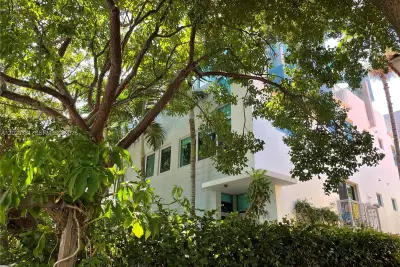 734 Michigan Ave #7, Miami Beach: photo 1 of 34