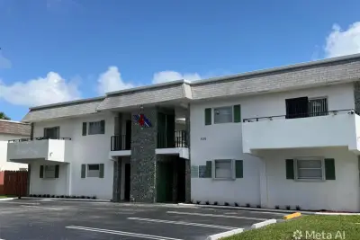 320 SW 1st St #D-2, Pompano Beach: photo 1 of 22