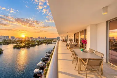 1180 N Federal Hwy #1002, Fort Lauderdale: photo 1 of 58
