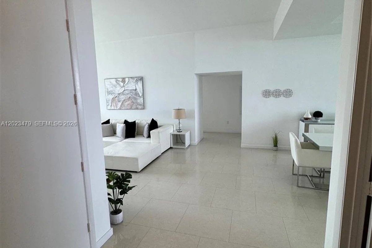 16001 Collins Ave #4006, Sunny Isles Beach: photo 1 of 36