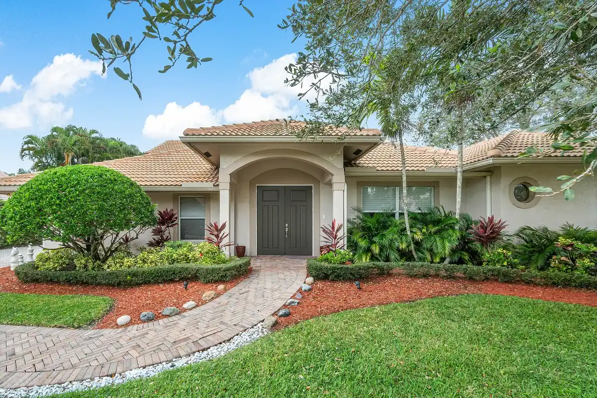 45 Dunbar Rd, Palm Beach Gardens: photo 1 of 24