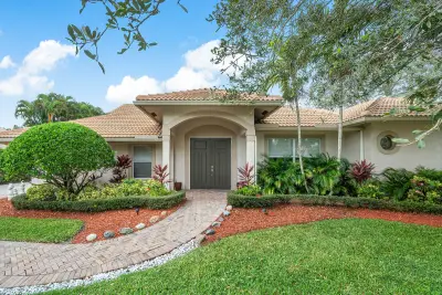 45 Dunbar Rd, Palm Beach Gardens: photo 1 of 24