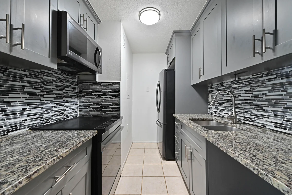 1089 N Benoist Farms Rd #205, West Palm Beach: photo 1 of 14