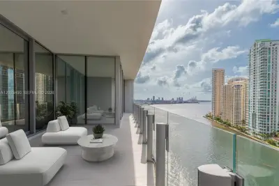 300 Biscayne Blvd Way #1704, Miami: photo 1 of 45