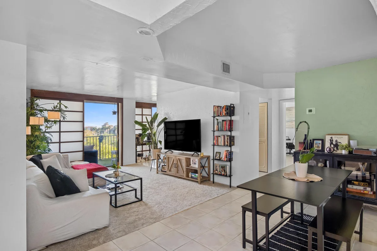 3500 Blue Lake Dr #503, Pompano Beach: photo 1 of 23