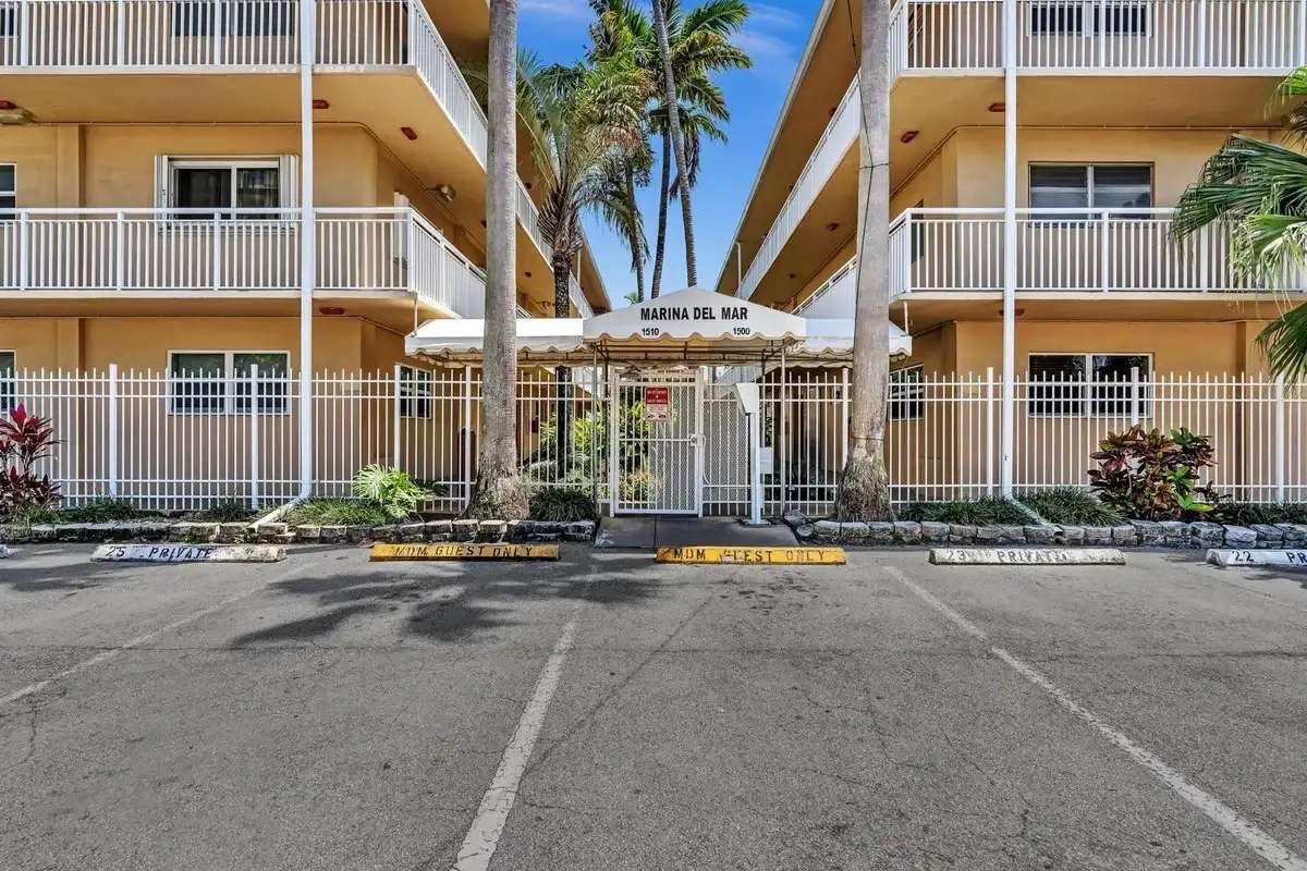 1510 SE 15th St #308, Fort Lauderdale: photo 1 of 34