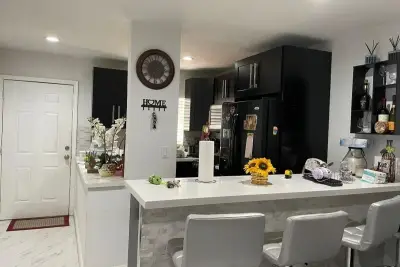 4655 Palm Ave #325, Hialeah: photo 1 of 16