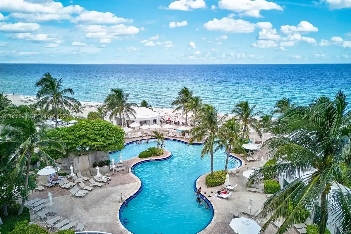 18001 Collins Ave #2010, Sunny Isles Beach: photo 1 of 30